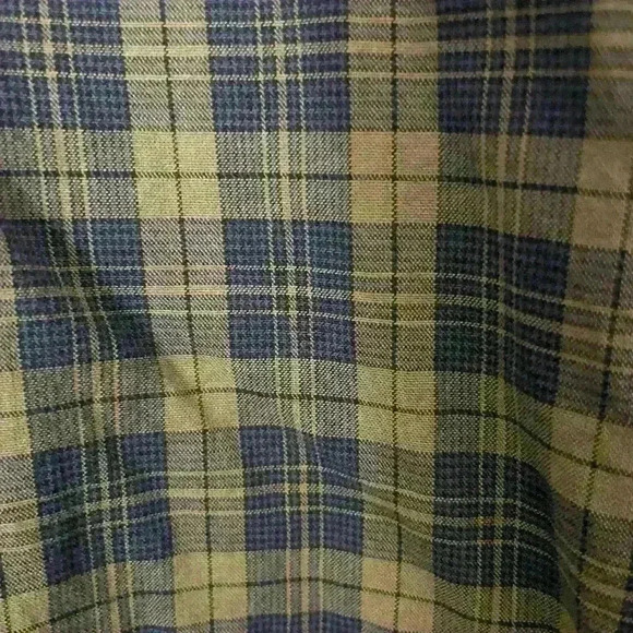 Red Ale Patterned Men's Short Sleeve Button Up - Picture 3 of 6